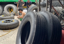 Vá Vỏ Lưu Động Tại Bình Chánh